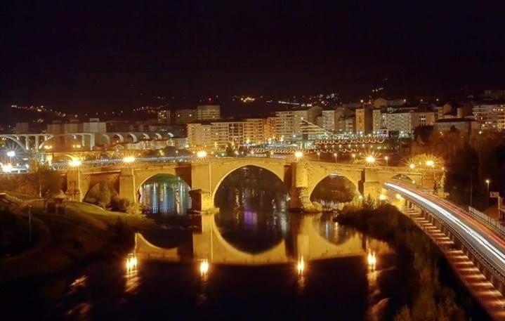 Castelodobispo - Ourense Sobrado del Obispo Buitenkant foto